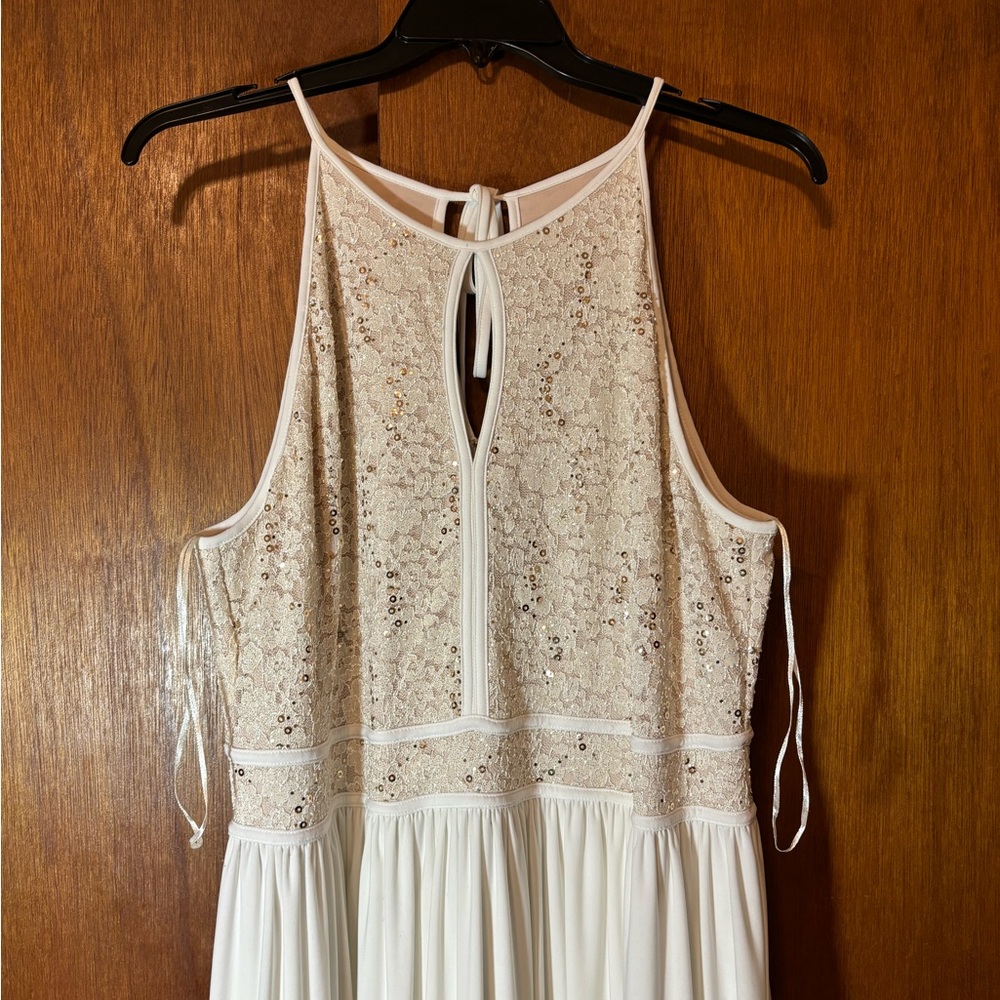 Cream/White Lace and Sequined Bodice Wedding Dress - Picture 2 of 5